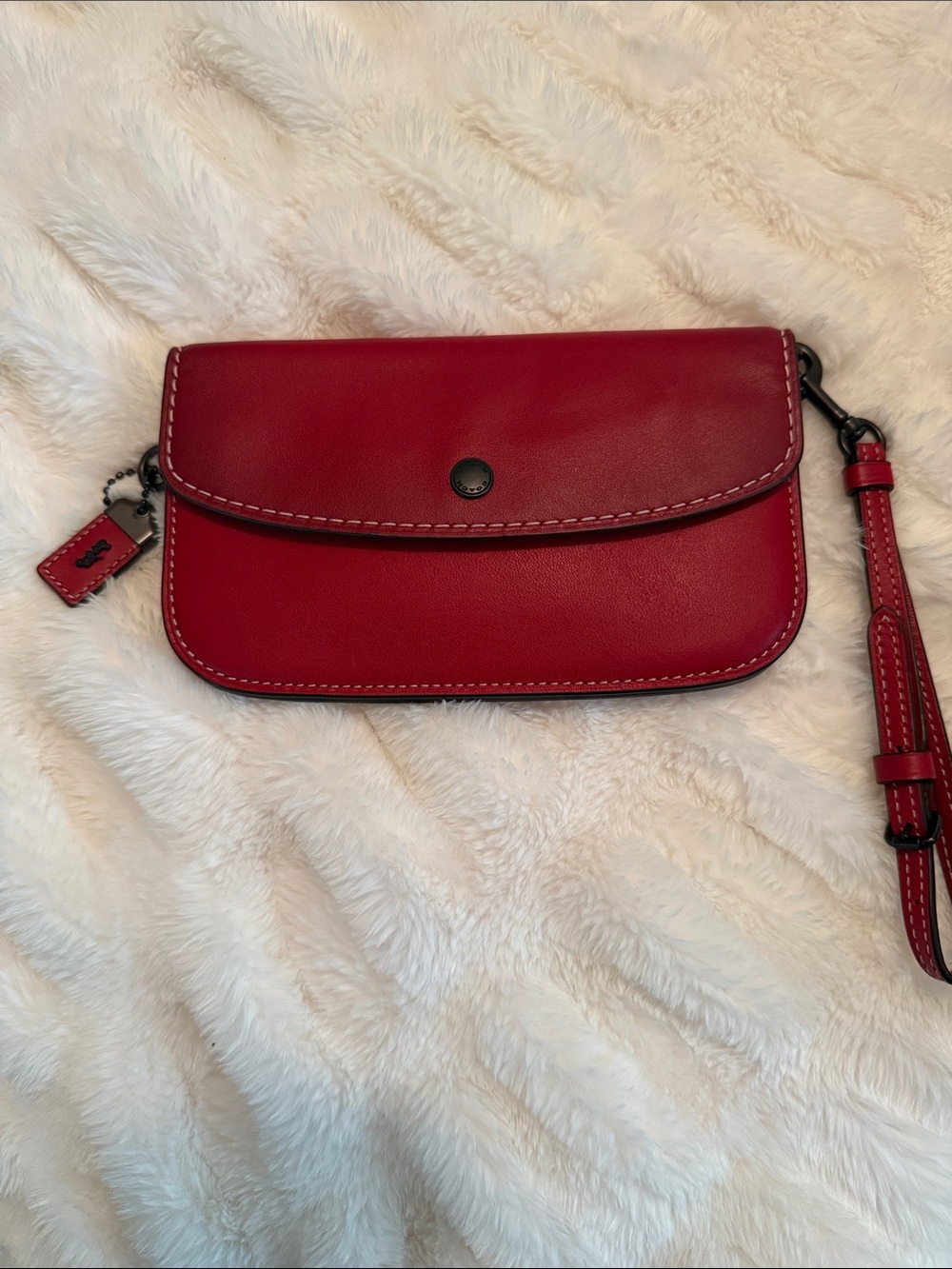 Coach 1941 Glovetanned Red Wristlet Cluth